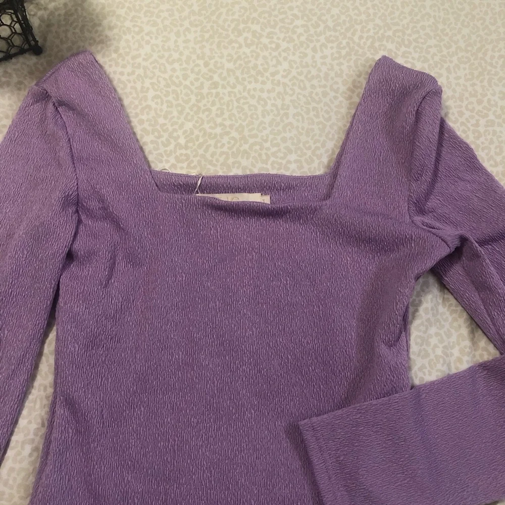 Sexy and feminine bodysuit top - Picture 2 of 3